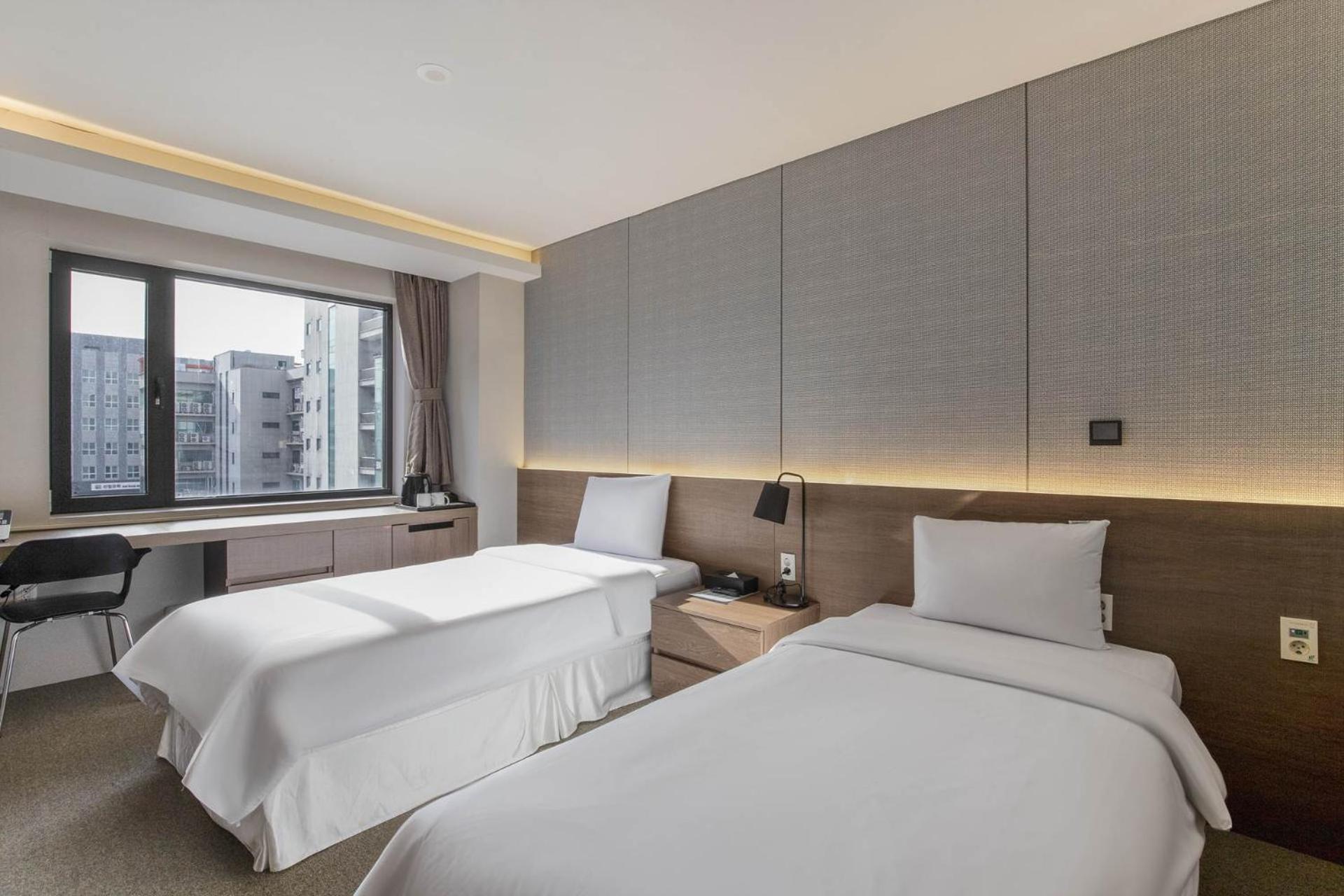 Hotel Elora Сувон Екстериор снимка